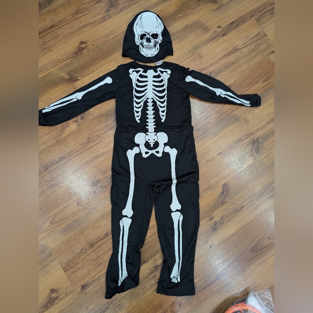 NWOT Kids Skeleton Costume - Black and White